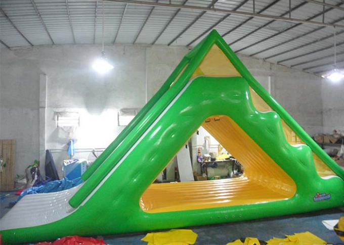 Corrediça de água inflável exterior comercial de Gaint jogada na água para crianças e adultos