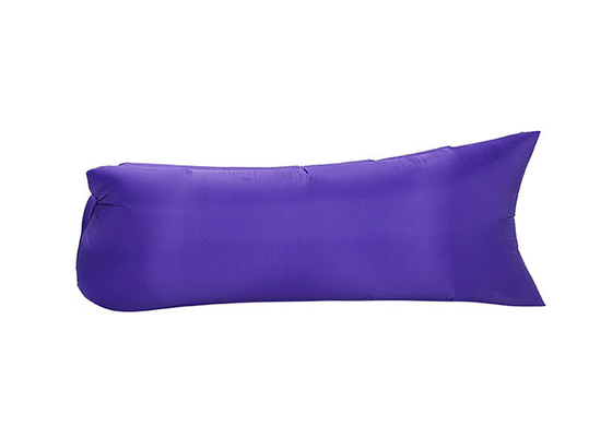 China Tela de nylon impermeável enchida rápida do saco-cama inflável roxo conveniente fornecedor