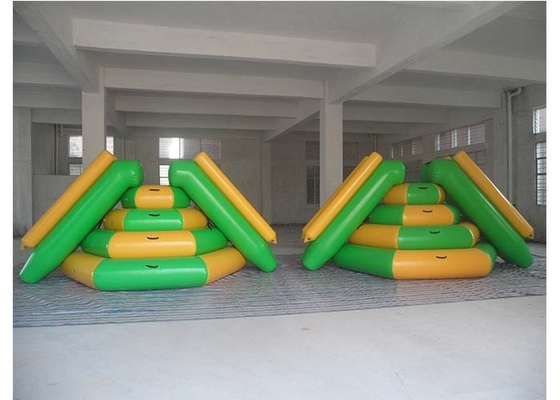 China Calor - corrediça de flutuação inflável 3*2.2*1.8m das emendas da soldadura para o parque/lago da água fábrica