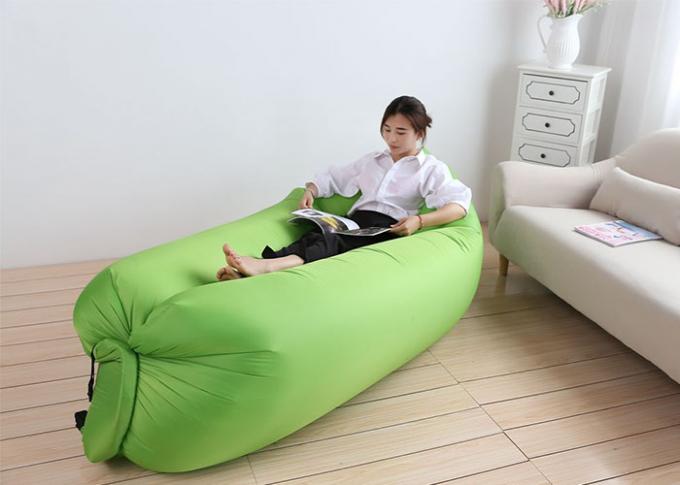 Airbag inflável do sofá-cama de nylon impermeável de 3 estações para interno/exterior