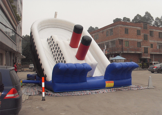 China Grande corrediça inflável comercial titânica do uso exterior para adultos e crianças fornecedor