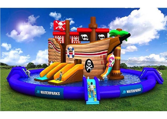 China Campo de jogos inflável gigante elegante da água do navio de pirata para o verão fornecedor