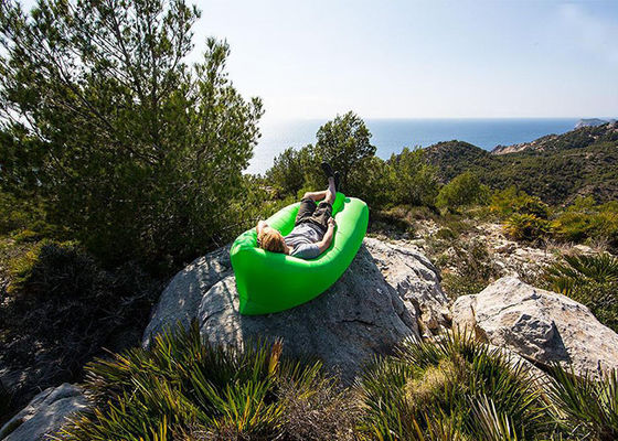 CHINA Saco de dormir inflável multicolor para viagens / acampamentos fornecedor