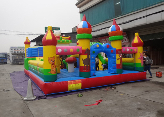 China Impressão inflável animal de Digitas do parque de diversões de Hello Kitty para jogos da criança fábrica